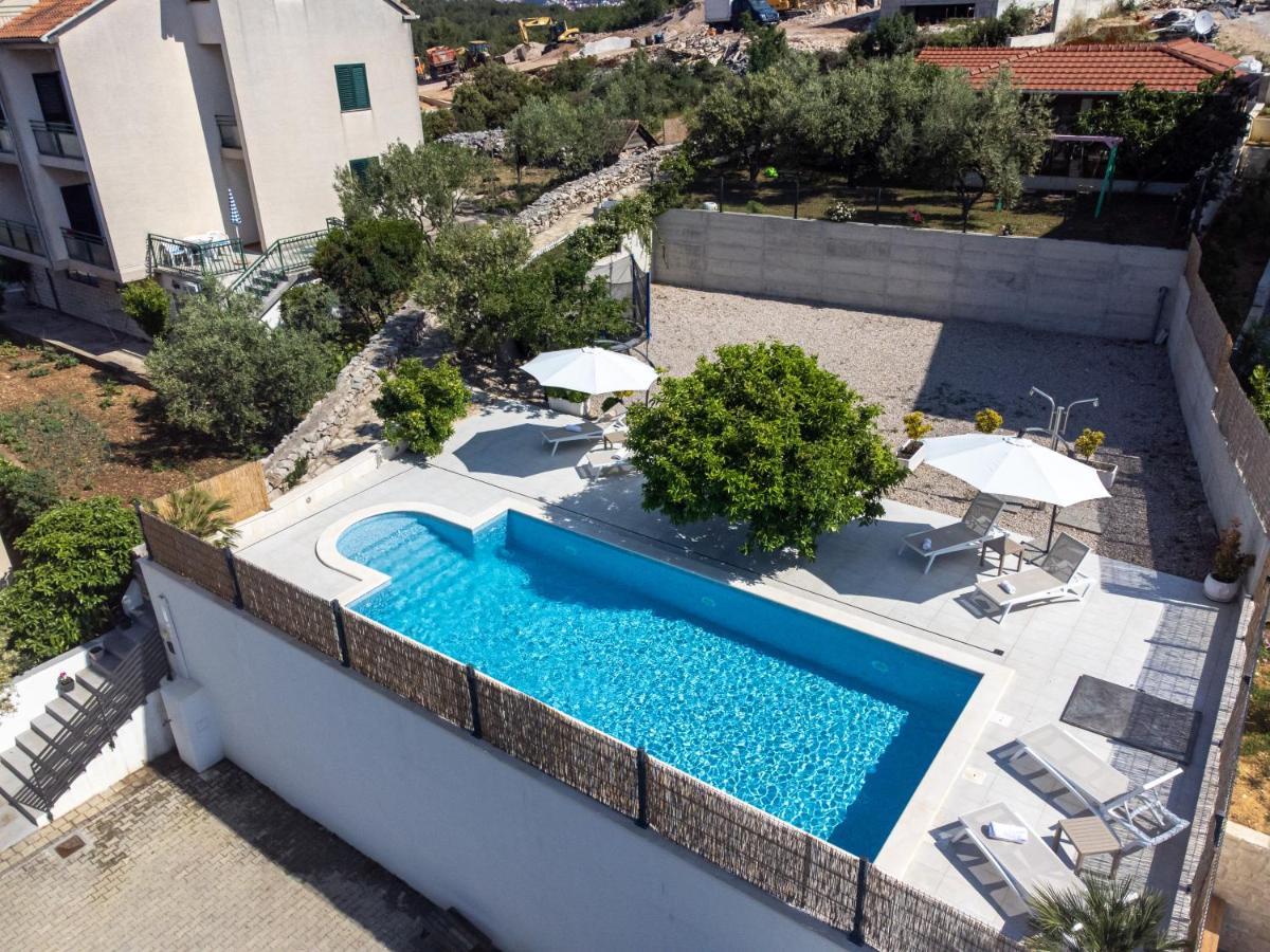 Villa Sun Gardens à Šibenik Extérieur photo